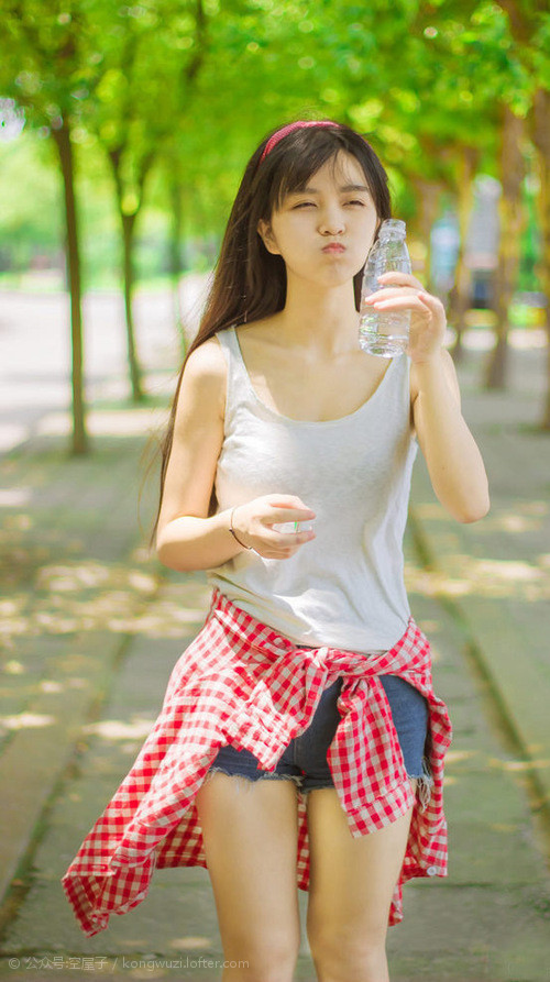 西甲焦点之战:皇马主场迎战巴萨,争夺榜首位置,皇马对战巴萨