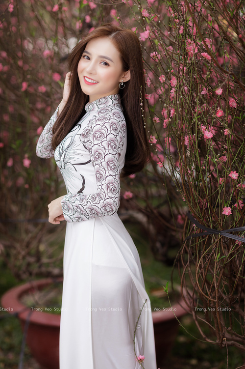 勒沃库森门将状态出色屡次救险，勒沃库森吧